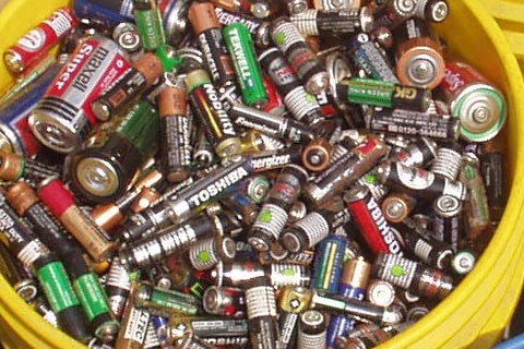 巴音郭楞蒙古州上门回收铁锂电池_旧电瓶回收大概多少钱